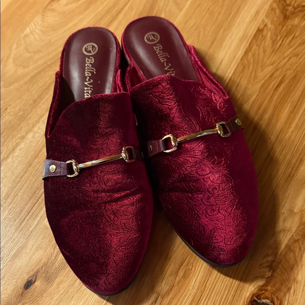 Bella Vita Women's Red Velvet Slip On Mules, Size 11 - Picture 12 of 12